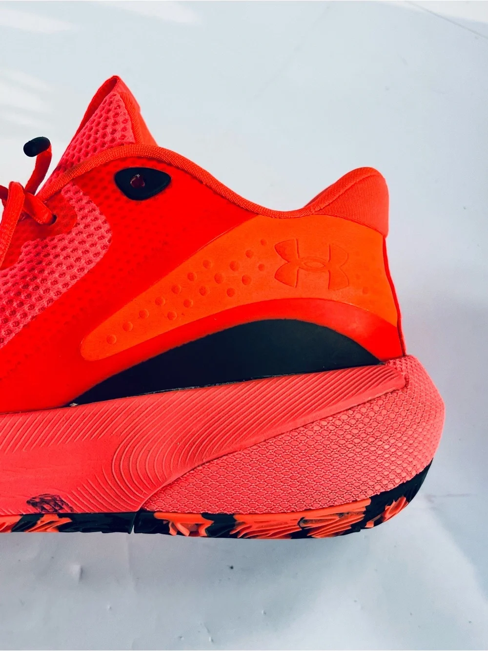 Under Armour Hovr bright neon